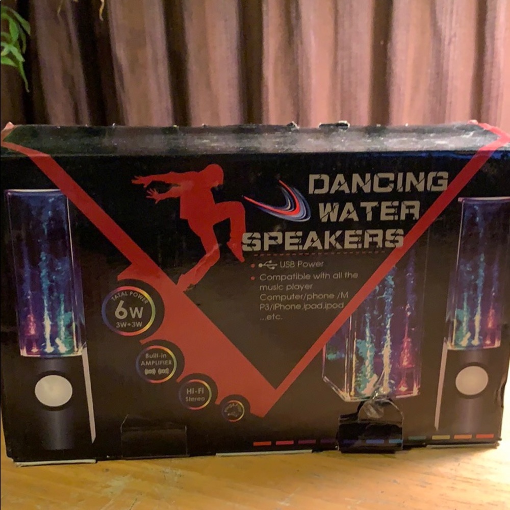 Dancing water speaker